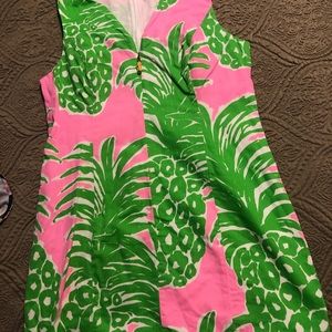 Lilly Pulitzer dress in like new condition. Tag says 14 but more a 12